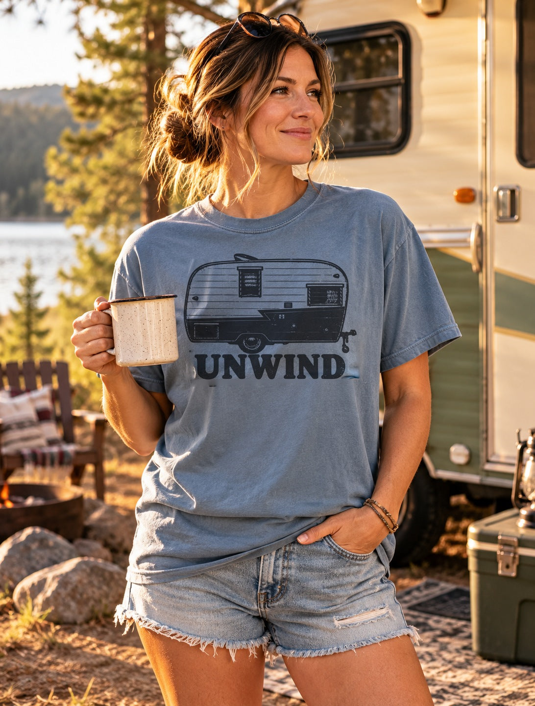 Unwind Camper Tee with vintage trailer print – product and color view 7